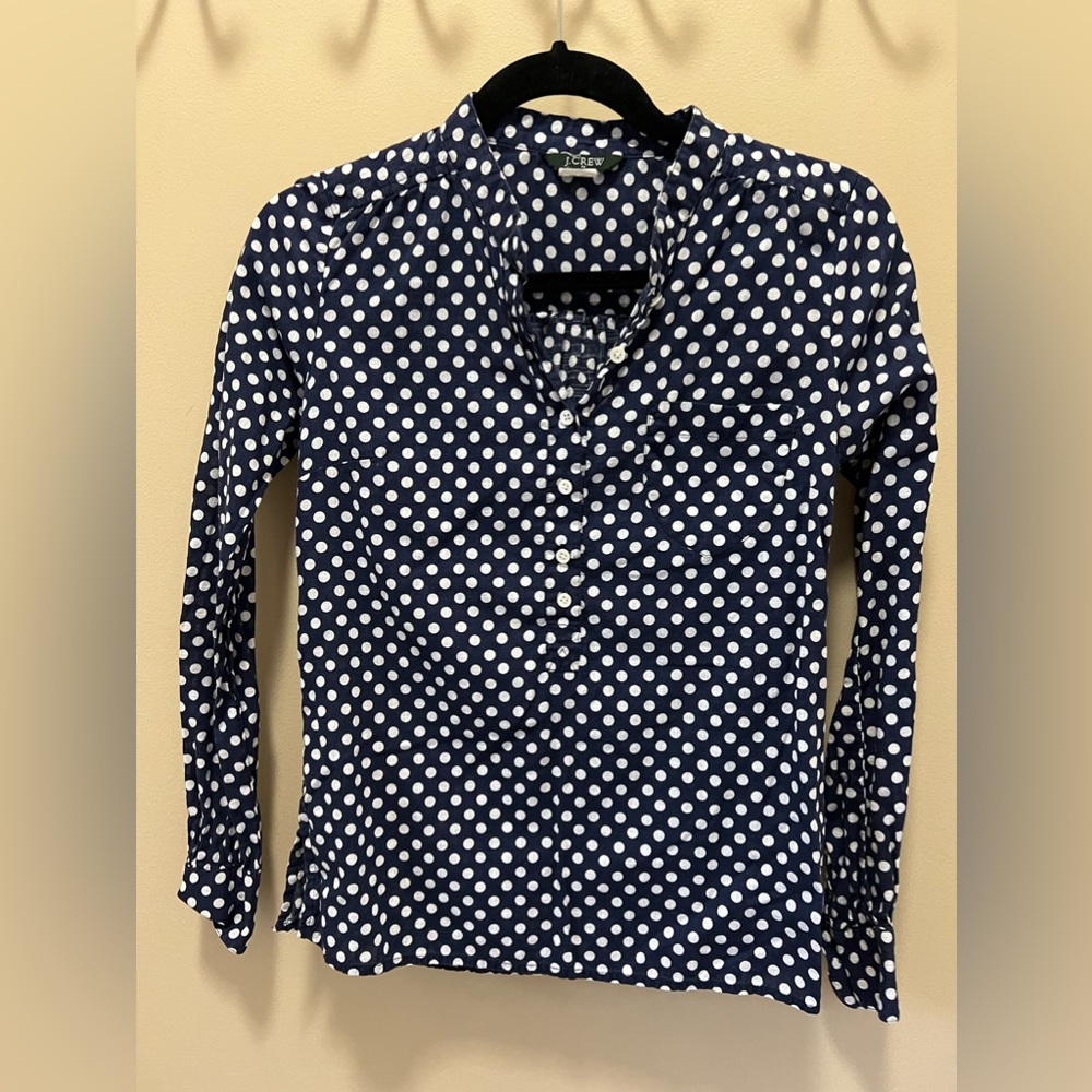 WOMENS J. CREW BLUE BLACK POLKA DOT BUTTON TOP Size 0